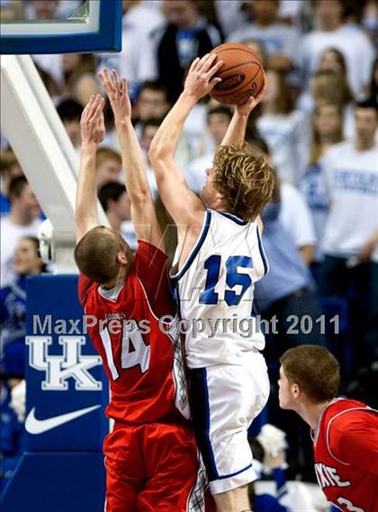 Thumbnail 1 in Lexington Catholic vs. Dixie Heights (KHSAA Sweet 16) photogallery.