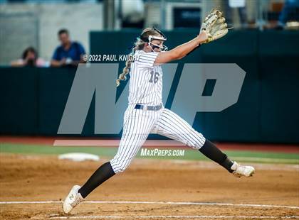Thumbnail 3 in Crawford vs. Lovelady (UIL 2A State Championship game) photogallery.