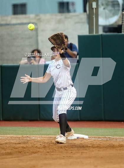 Thumbnail 1 in Crawford vs. Lovelady (UIL 2A State Championship game) photogallery.