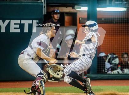 Thumbnail 3 in Crawford vs. Lovelady (UIL 2A State Championship game) photogallery.