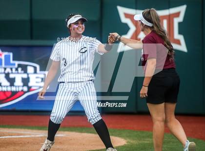 Thumbnail 2 in Crawford vs. Lovelady (UIL 2A State Championship game) photogallery.