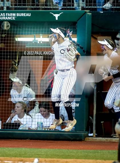 Thumbnail 3 in Crawford vs. Lovelady (UIL 2A State Championship game) photogallery.
