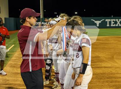 Thumbnail 2 in Crawford vs. Lovelady (UIL 2A State Championship game) photogallery.