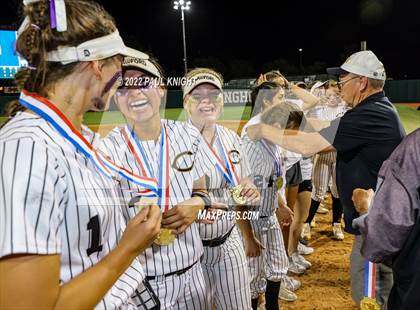 Thumbnail 3 in Crawford vs. Lovelady (UIL 2A State Championship game) photogallery.