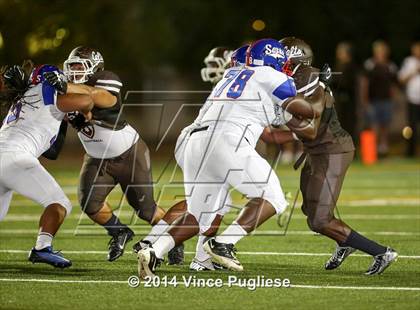 Thumbnail 1 in Serra @ Crespi photogallery.