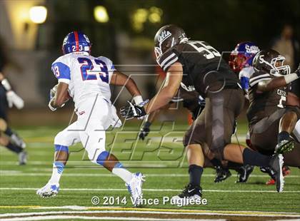 Thumbnail 2 in Serra @ Crespi photogallery.