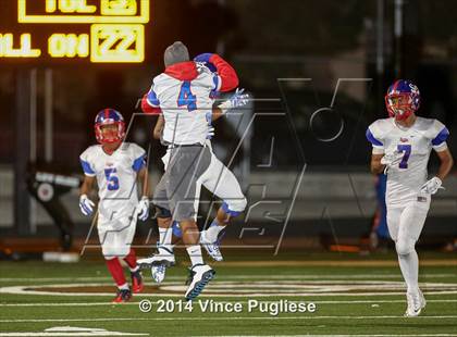 Thumbnail 1 in Serra @ Crespi photogallery.