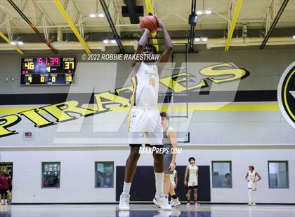 Thumbnail 3 in Kaufman @ Crandall photogallery.