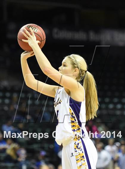 Thumbnail 3 in Eads vs. Briggsdale (CHSAA 1A Consolation) photogallery.