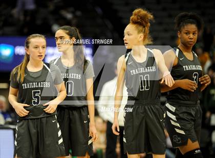 Thumbnail 2 in Pinewood vs. Sierra Canyon (CIF State Open Division Final) photogallery.