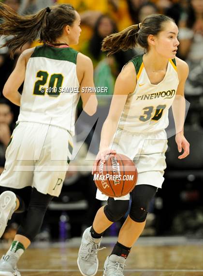 Thumbnail 3 in Pinewood vs. Sierra Canyon (CIF State Open Division Final) photogallery.