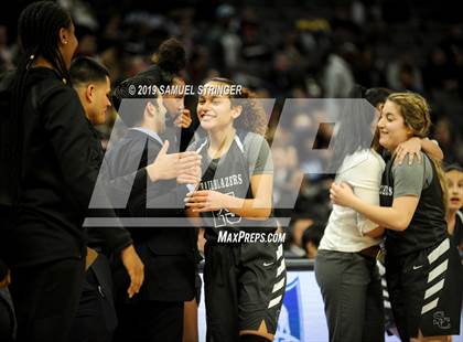 Thumbnail 3 in Pinewood vs. Sierra Canyon (CIF State Open Division Final) photogallery.