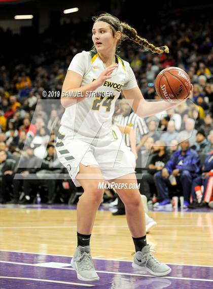 Thumbnail 3 in Pinewood vs. Sierra Canyon (CIF State Open Division Final) photogallery.