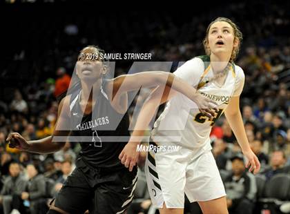 Thumbnail 2 in Pinewood vs. Sierra Canyon (CIF State Open Division Final) photogallery.