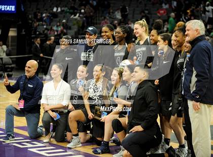 Thumbnail 1 in Pinewood vs. Sierra Canyon (CIF State Open Division Final) photogallery.
