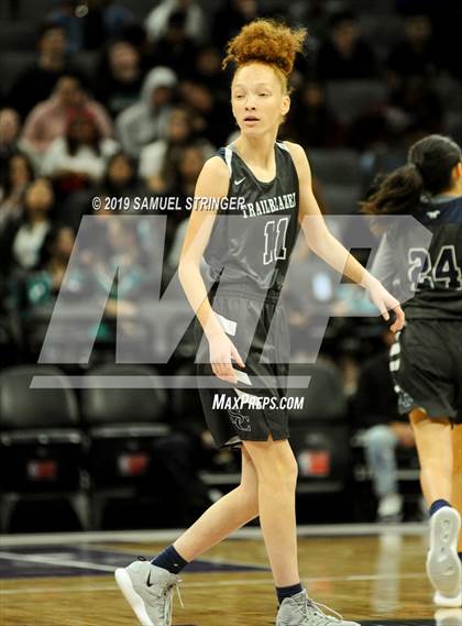 Thumbnail 1 in Pinewood vs. Sierra Canyon (CIF State Open Division Final) photogallery.