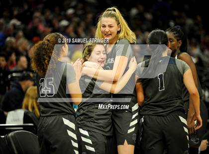 Thumbnail 3 in Pinewood vs. Sierra Canyon (CIF State Open Division Final) photogallery.