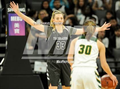 Thumbnail 2 in Pinewood vs. Sierra Canyon (CIF State Open Division Final) photogallery.