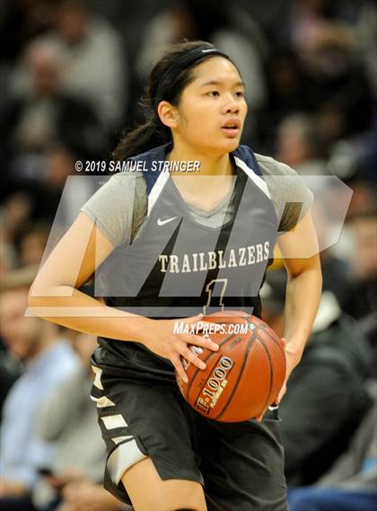 Thumbnail 1 in Pinewood vs. Sierra Canyon (CIF State Open Division Final) photogallery.
