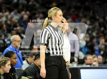 Thumbnail 3 in Pinewood vs. Sierra Canyon (CIF State Open Division Final) photogallery.
