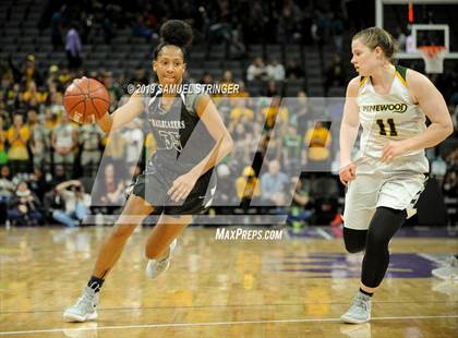 Thumbnail 1 in Pinewood vs. Sierra Canyon (CIF State Open Division Final) photogallery.