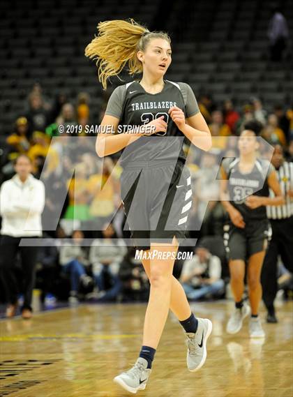 Thumbnail 2 in Pinewood vs. Sierra Canyon (CIF State Open Division Final) photogallery.