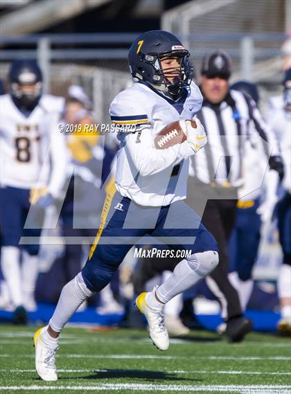Thumbnail 3 in Seaford vs. Shoreham-Wading River (Long Island Division IV Championship) photogallery.