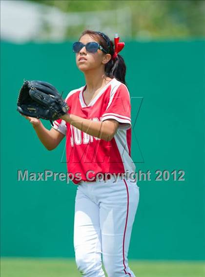 Thumbnail 2 in O'Connor vs Converse Judson (UIL Region 4 Area Playoff) photogallery.