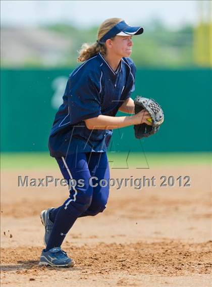Thumbnail 2 in O'Connor vs Converse Judson (UIL Region 4 Area Playoff) photogallery.