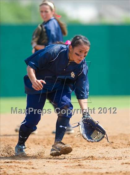 Thumbnail 2 in O'Connor vs Converse Judson (UIL Region 4 Area Playoff) photogallery.