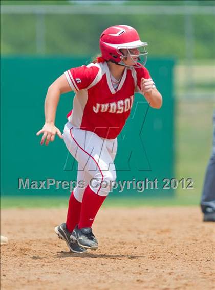 Thumbnail 2 in O'Connor vs Converse Judson (UIL Region 4 Area Playoff) photogallery.