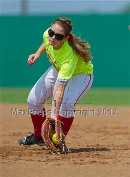 Thumbnail 3 in O'Connor vs Converse Judson (UIL Region 4 Area Playoff) photogallery.