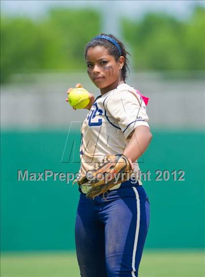 Thumbnail 3 in O'Connor vs Converse Judson (UIL Region 4 Area Playoff) photogallery.
