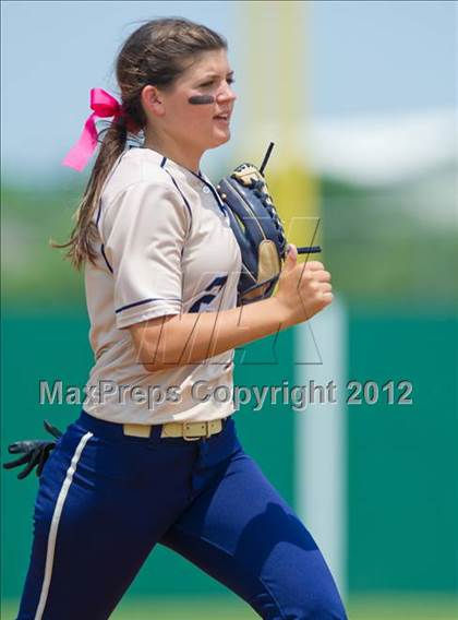 Thumbnail 2 in O'Connor vs Converse Judson (UIL Region 4 Area Playoff) photogallery.