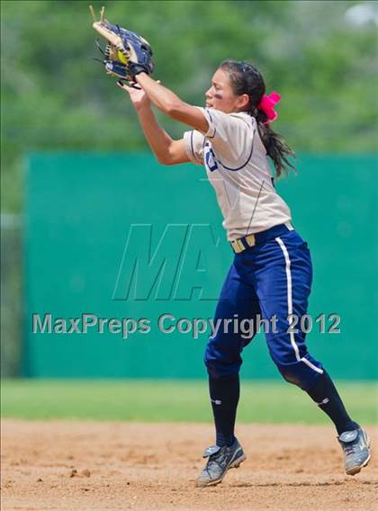 Thumbnail 1 in O'Connor vs Converse Judson (UIL Region 4 Area Playoff) photogallery.