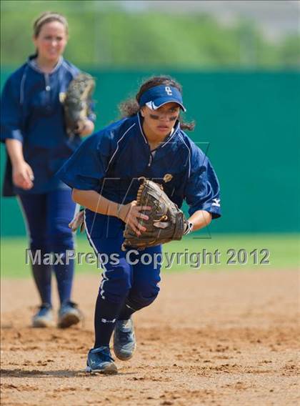 Thumbnail 3 in O'Connor vs Converse Judson (UIL Region 4 Area Playoff) photogallery.