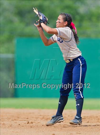 Thumbnail 3 in O'Connor vs Converse Judson (UIL Region 4 Area Playoff) photogallery.
