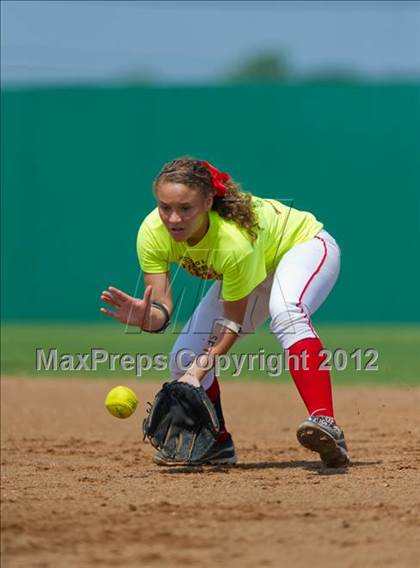 Thumbnail 1 in O'Connor vs Converse Judson (UIL Region 4 Area Playoff) photogallery.