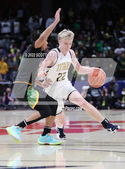 Thumbnail 2 in Taft vs. Ottawa-Glandorf (OHSAA D3 Final)  photogallery.