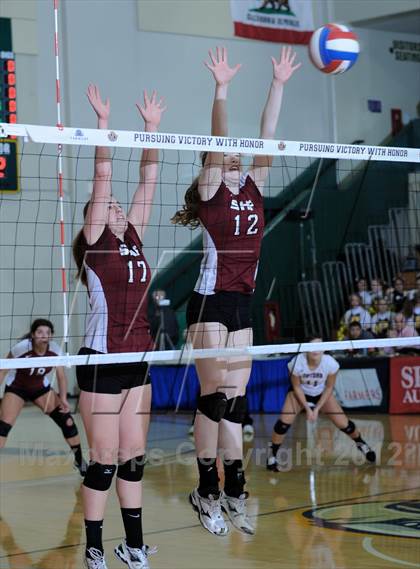 Thumbnail 3 in Parker vs. Sacred Heart Prep (CIF State D4 Final) photogallery.
