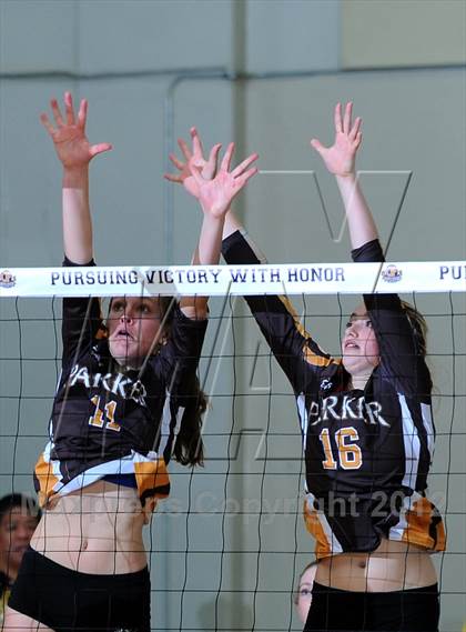 Thumbnail 3 in Parker vs. Sacred Heart Prep (CIF State D4 Final) photogallery.