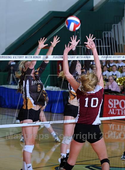 Thumbnail 1 in Parker vs. Sacred Heart Prep (CIF State D4 Final) photogallery.