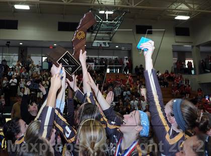 Thumbnail 2 in Parker vs. Sacred Heart Prep (CIF State D4 Final) photogallery.