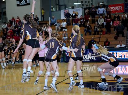 Thumbnail 2 in Parker vs. Sacred Heart Prep (CIF State D4 Final) photogallery.