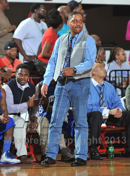 Thumbnail 2 in Webb vs. Statesville (NCHSAA 3A Final) photogallery.