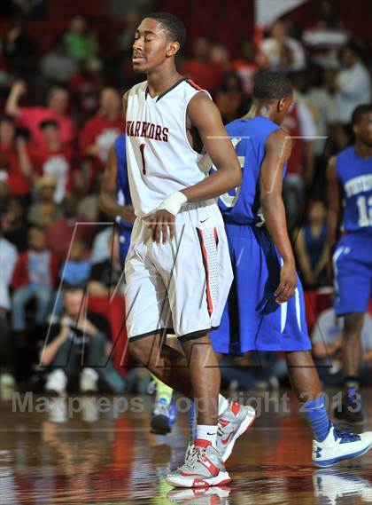 Thumbnail 2 in Webb vs. Statesville (NCHSAA 3A Final) photogallery.