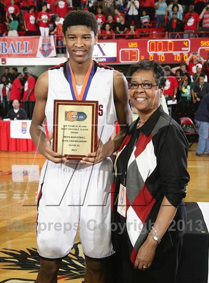 Thumbnail 3 in Webb vs. Statesville (NCHSAA 3A Final) photogallery.