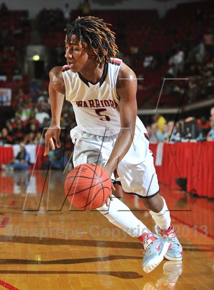 Thumbnail 1 in Webb vs. Statesville (NCHSAA 3A Final) photogallery.