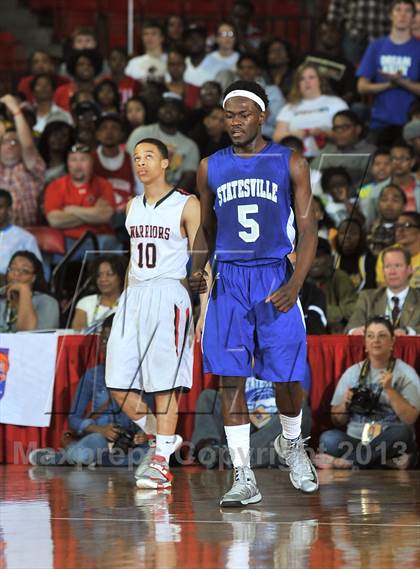 Thumbnail 2 in Webb vs. Statesville (NCHSAA 3A Final) photogallery.