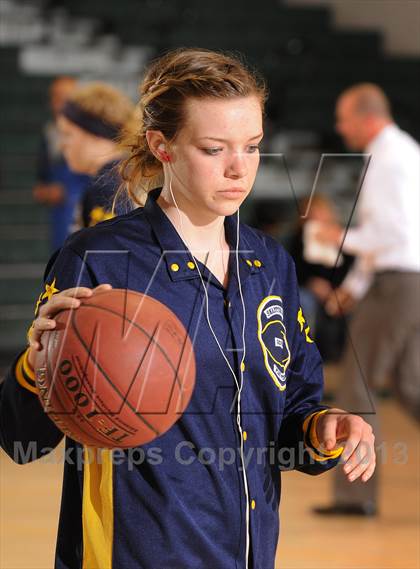 Thumbnail 1 in Tehachapi vs Shafter (CIF CS Playoffs) photogallery.